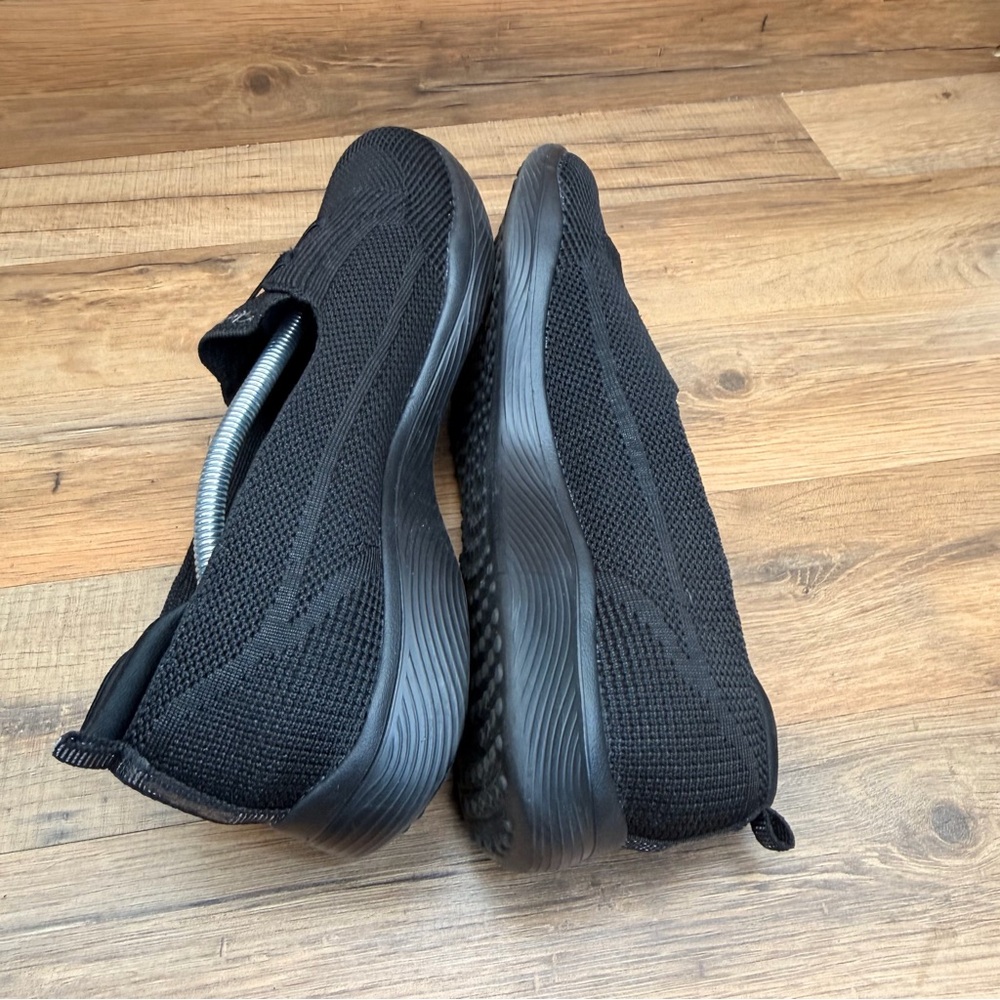 Skechers Microburst 2.0 Irresistible Shoes size Women 9.5  black Slip On Loafer - Picture 5 of 8